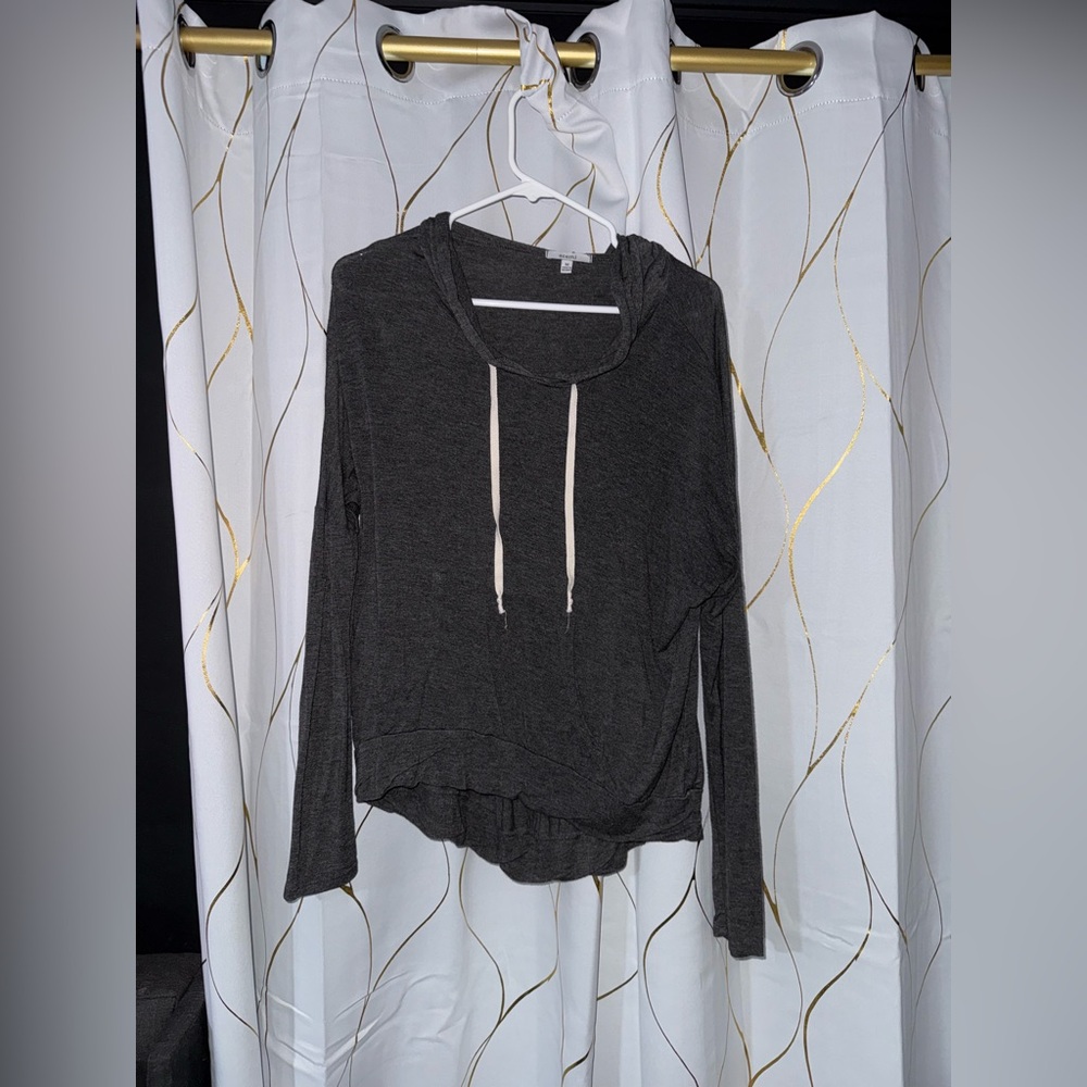 Grey long sleeve shirt